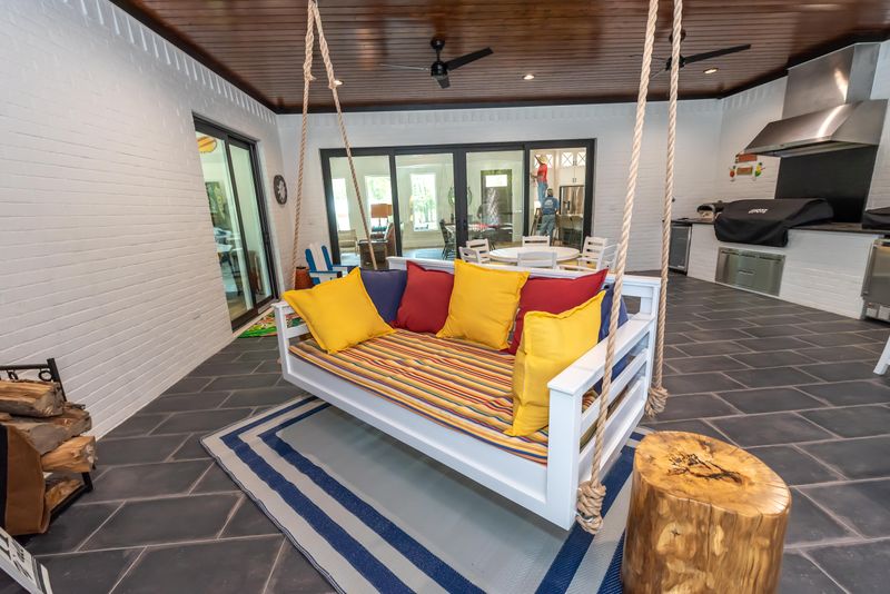 Outdoor Kitchen