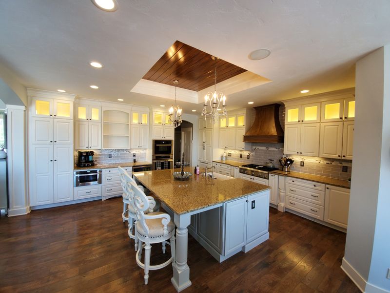 Kitchen and Cabinet Refinishing