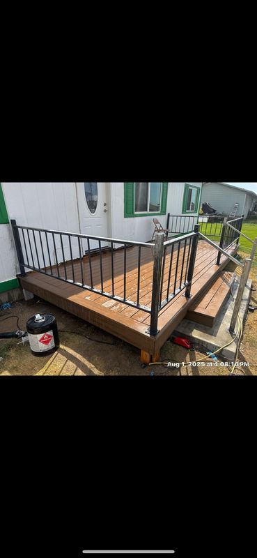 Custom decks & handrails