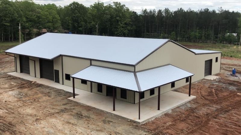 Barndominiums, Aircraft Hangers, & Equestrian Riding Arenas