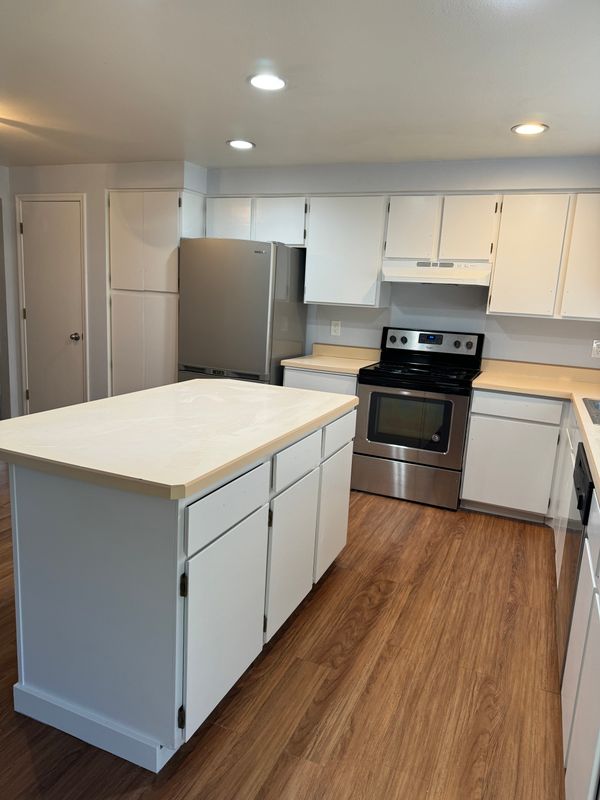 Kitchen and Cabinet Refinishing