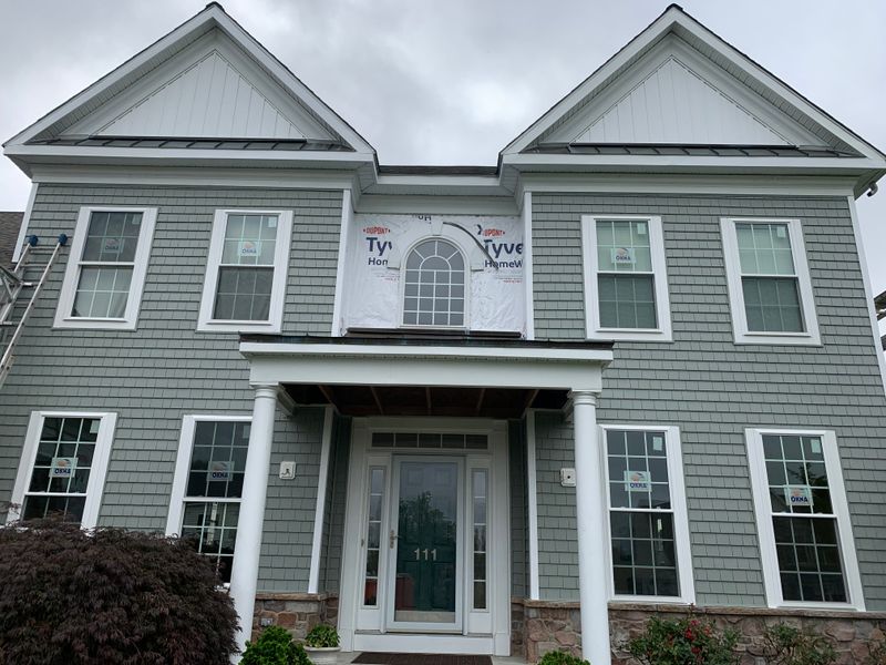 Laxs dr - windows, siding 