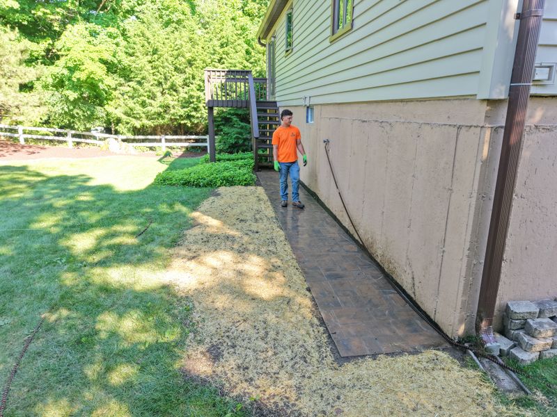 Walkway building