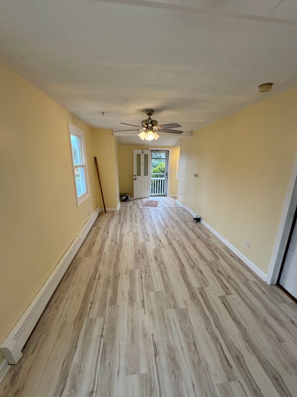 Vinyl and hardwood Flooring