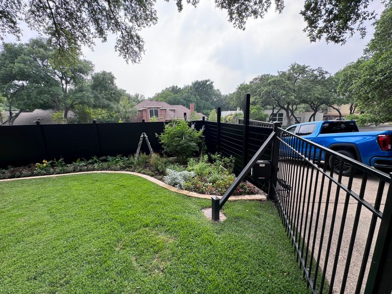 Sleek Fence 