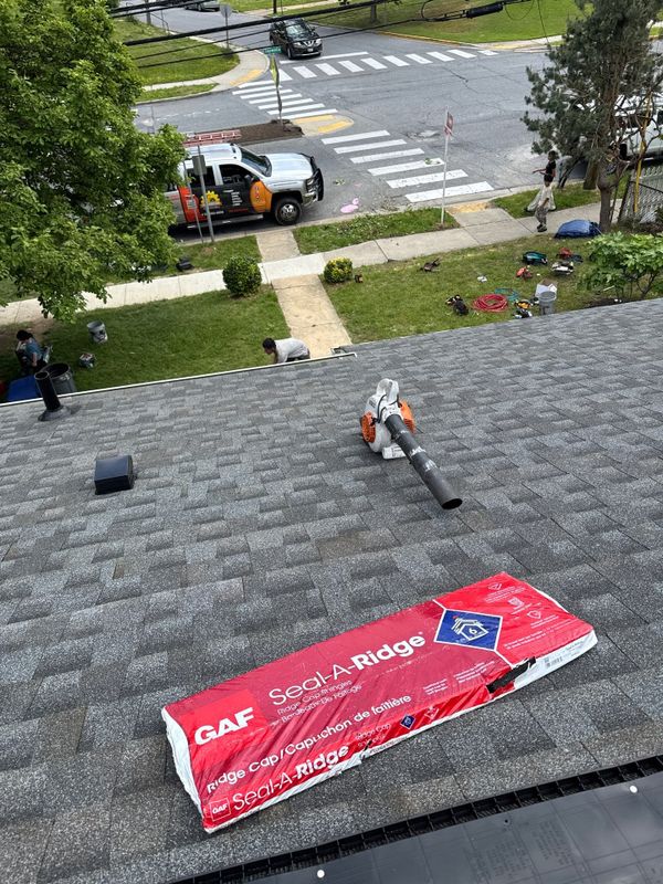 Raising the Roof: La Bendicion Construction LLC's Expert Roof Transformation for Enhanced Durability and Style