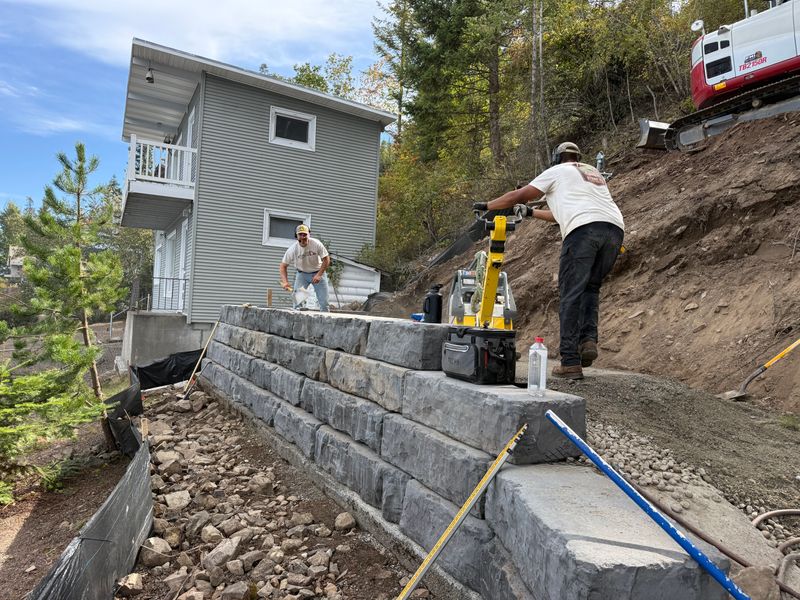 Precast Block Retaining Walls