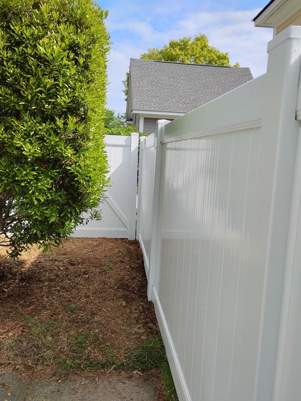 Vinyl fence 