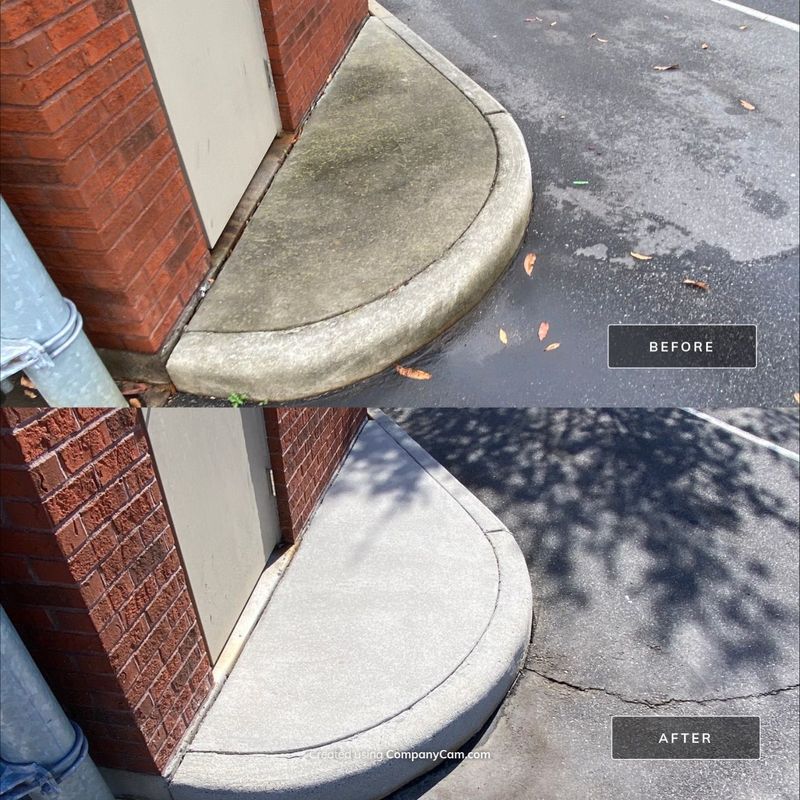 Concrete/Hardscape Cleaning