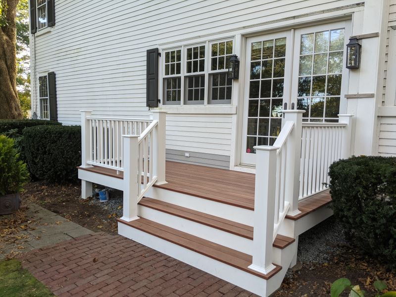 EXTERIOR CARPENTRY & DECKS (SELECT RENOVATIONS)
