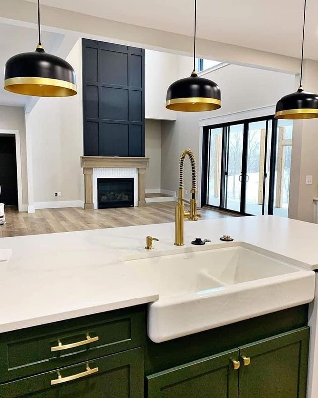 Kitchen and Cabinet Refinishing