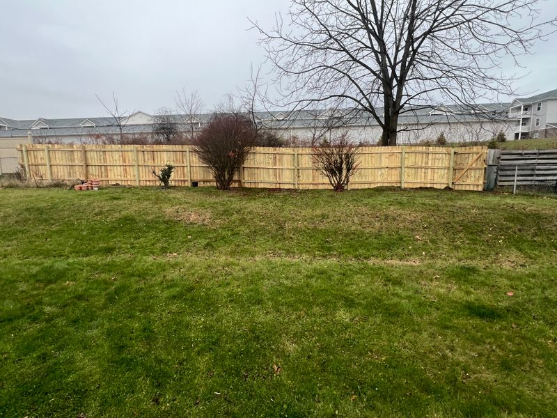 Sturdy & Stylish: Fratelli's Expert Fencing Installation