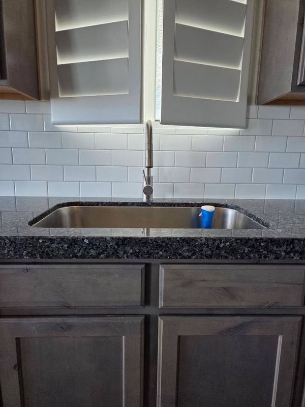 Kitchen Backsplash Installation