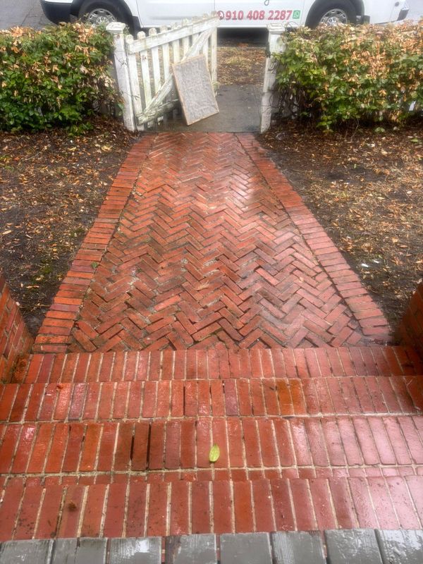 Hardscape Cleaning