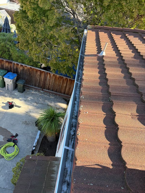 Gutter cleaning 