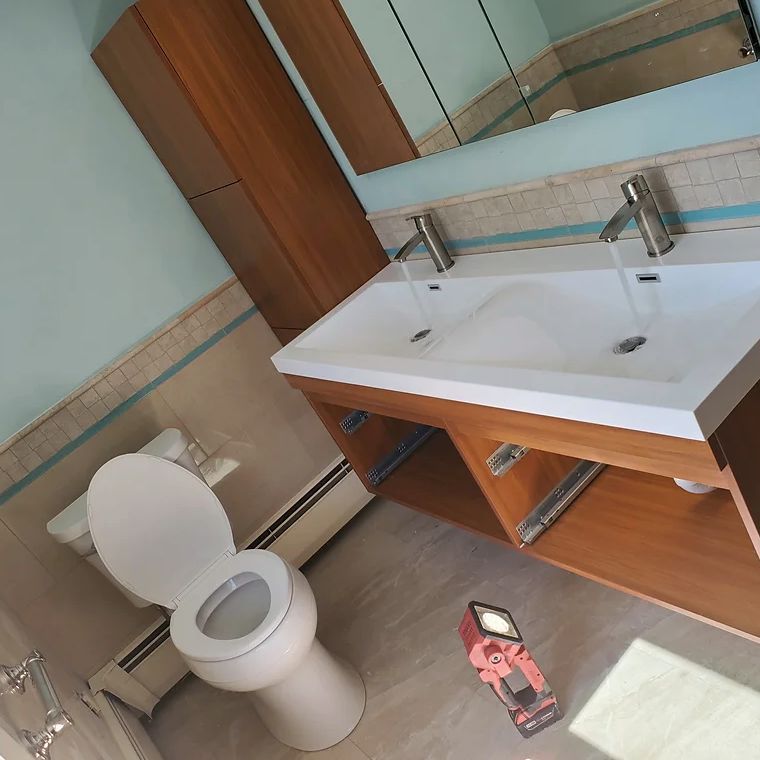 Toilet Install & Repair