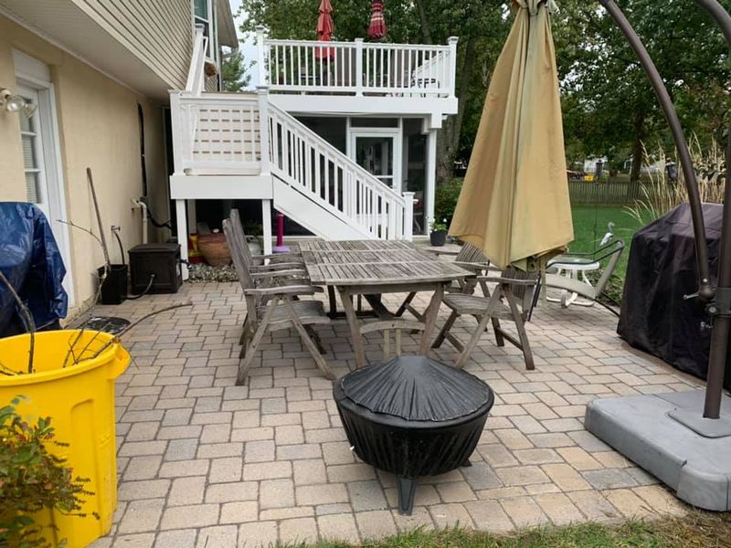 Pressure washing gallery