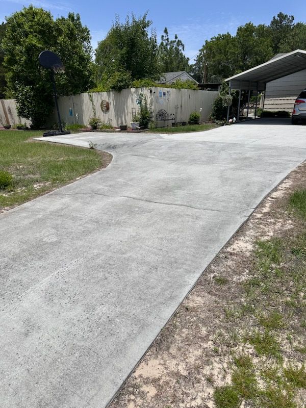 Driveway and Sidewalk Cleaning