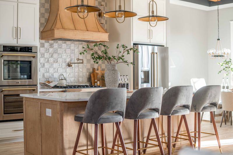 Southern Charm Custom: Design & Build