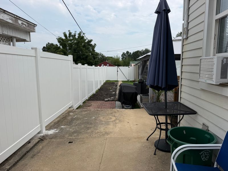 Vinyl Fencing