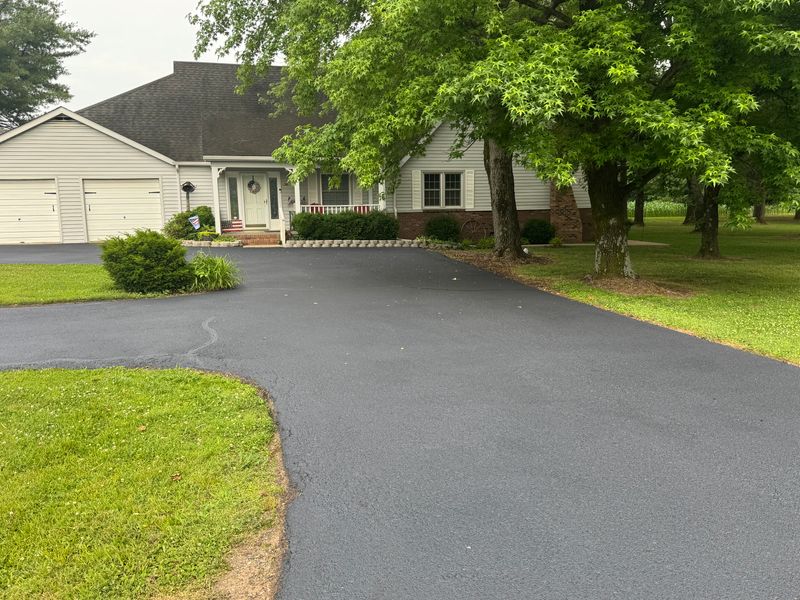 Seamless Asphalt Repairs in Your Neighborhood