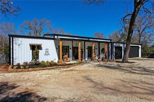 Custom Barndominium