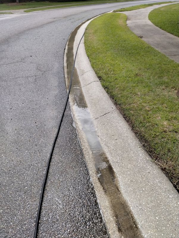 Driveway and Sidewalk Cleaning