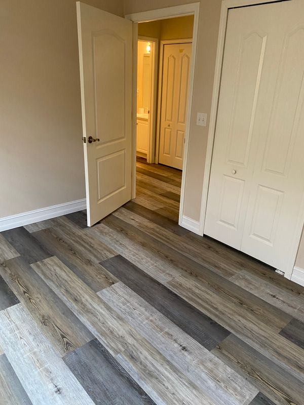 Luxury Vinyl Plank (LVP)