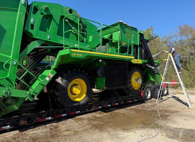 Heavy Equipment Cleaning