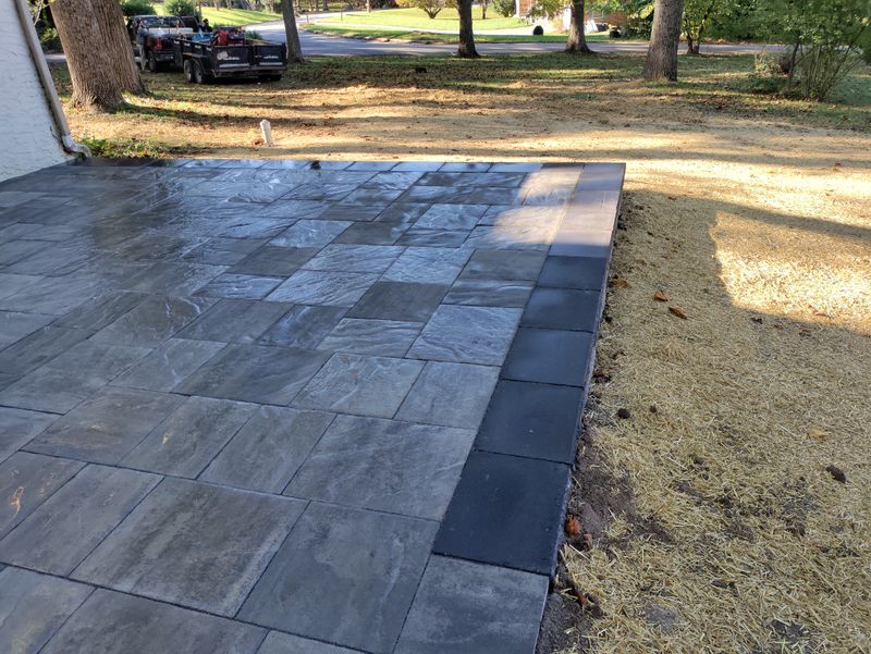 Hardscaping/pavers/retaining walls