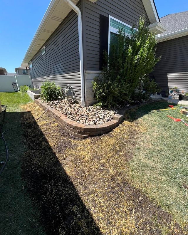 Landscape Bed Installation and Renovation