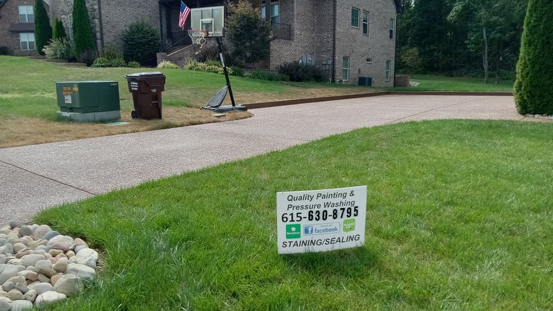 DRIVEWAY SEALING gallery