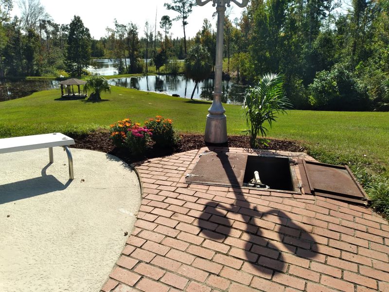 Landscaping & lawncare services