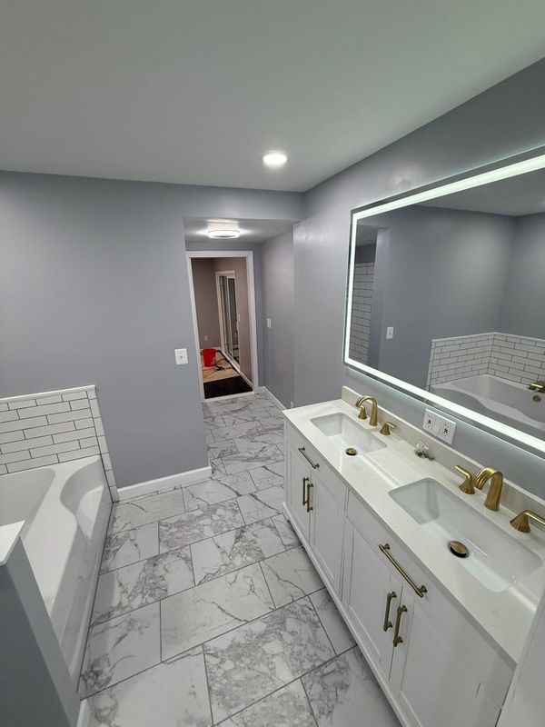 Kitchen & Bathroom Remodeling