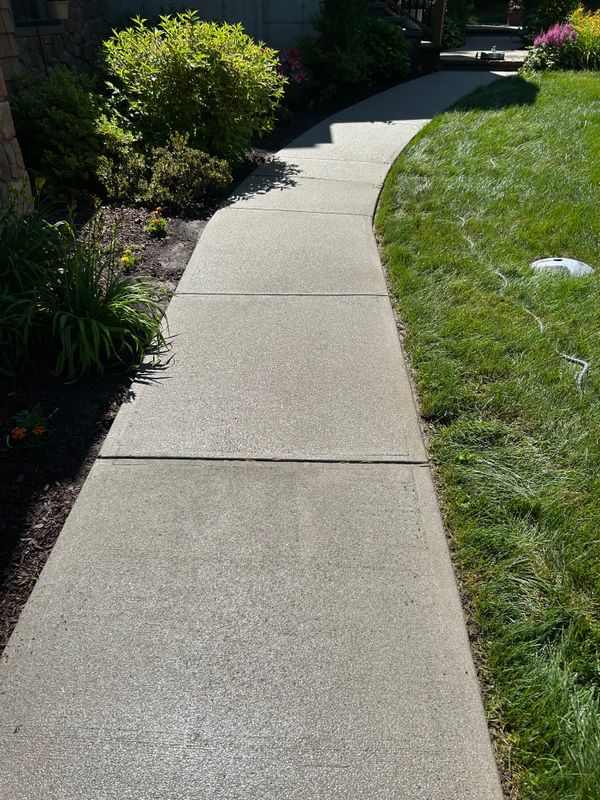 Hardscape Maintenance 