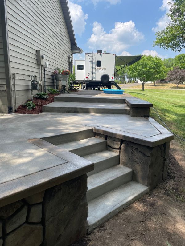 Carved Concrete Retaining Walls 
