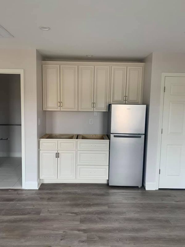 Kitchen and Cabinet Refinishing
