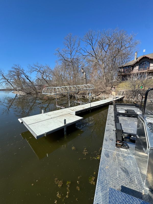 Dock installation / Removal
