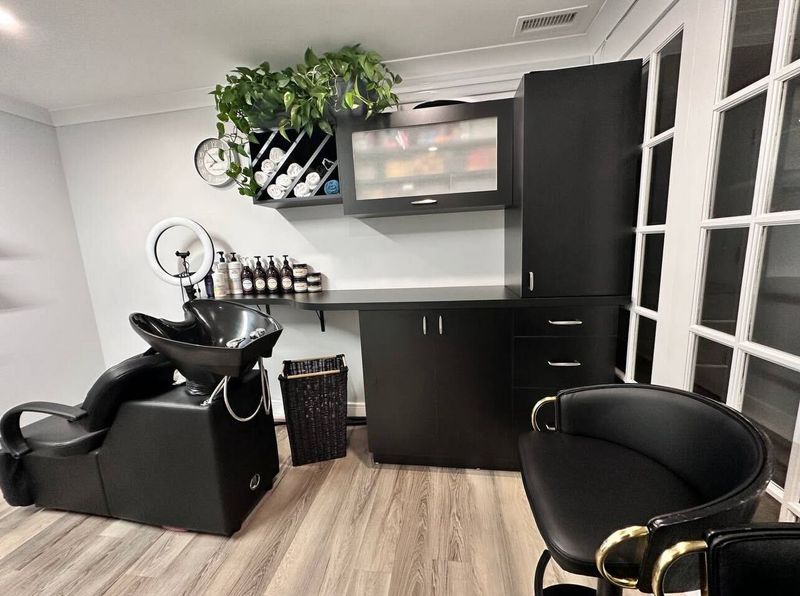 Stamford's Salon Serenity: Transformative Carpentry Excellence by Laba Carpentry