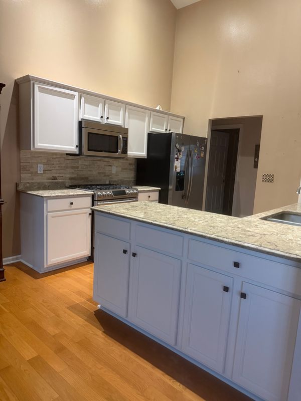 "Transforming Spaces: C&M Painting Finishing Revitalizes Kitchens with Top-Notch Precision"