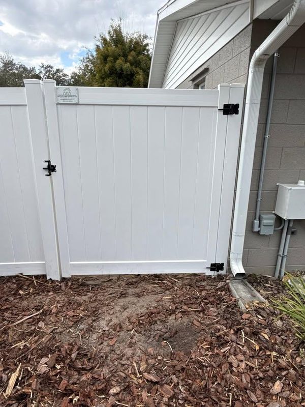 Vinyl Fencing