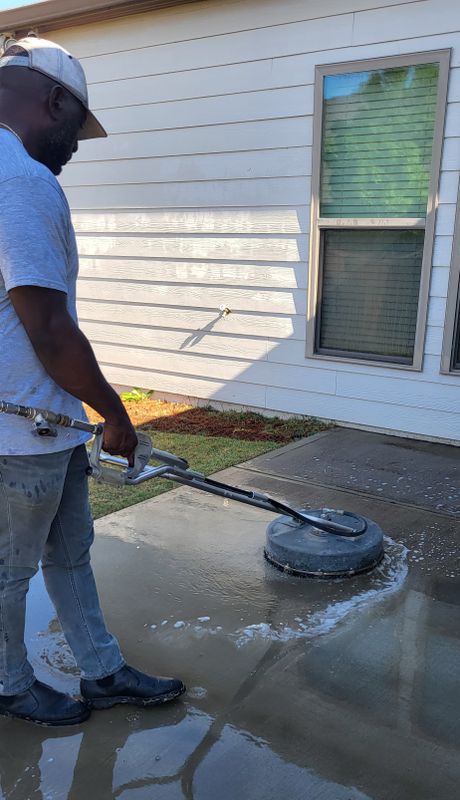 Driveway and Sidewalk Cleaning