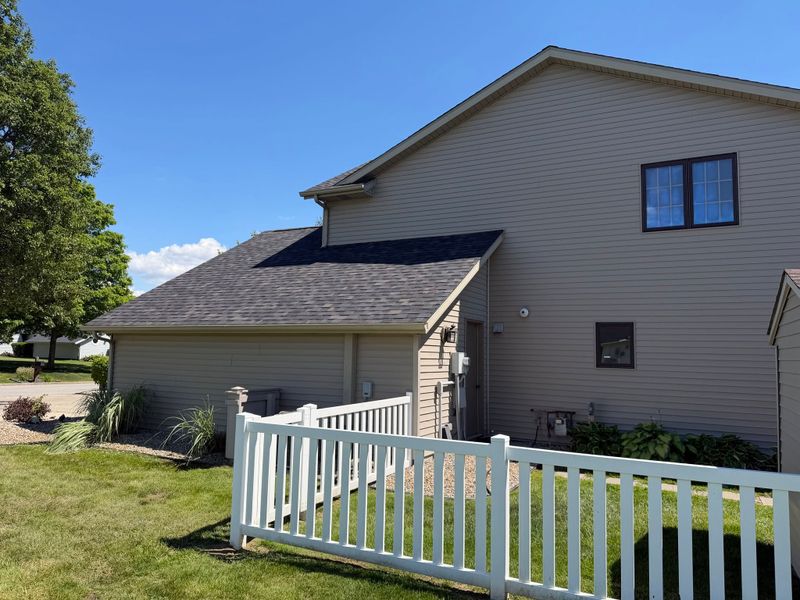 Siding Installation & Repair Service