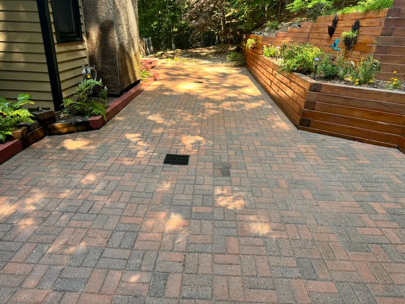 Retaining Walls, Walkways and Patios