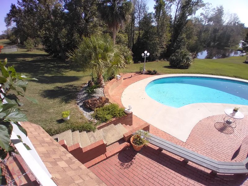 Landscaping & lawncare services
