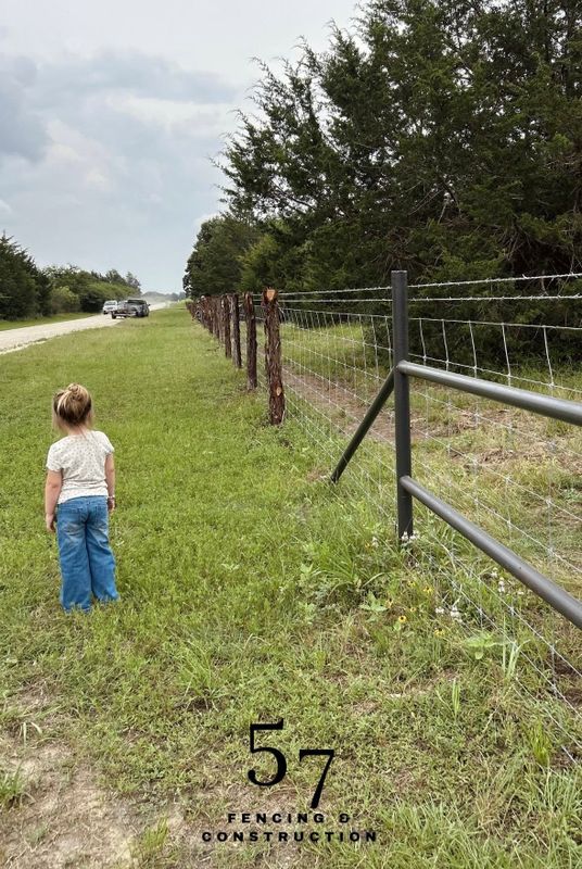 Utility/Commercial Fencing