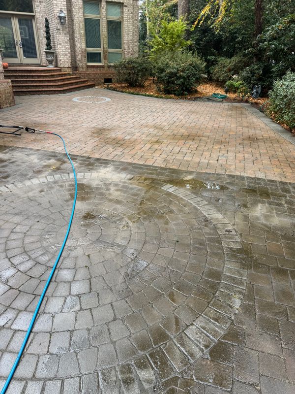 Driveway and Sidewalk Cleaning