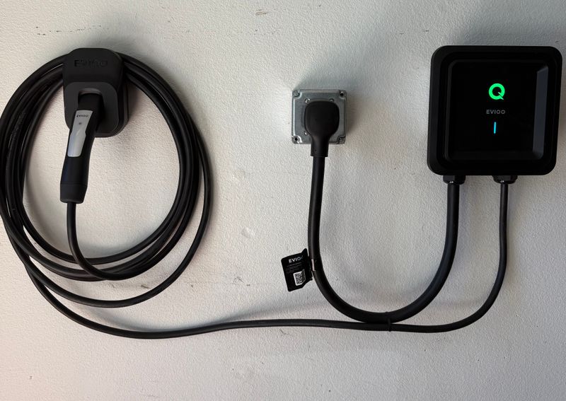 Ev Chargers / Tesla Chargers