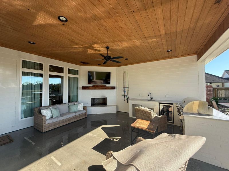 Deck & Patio Cleaning