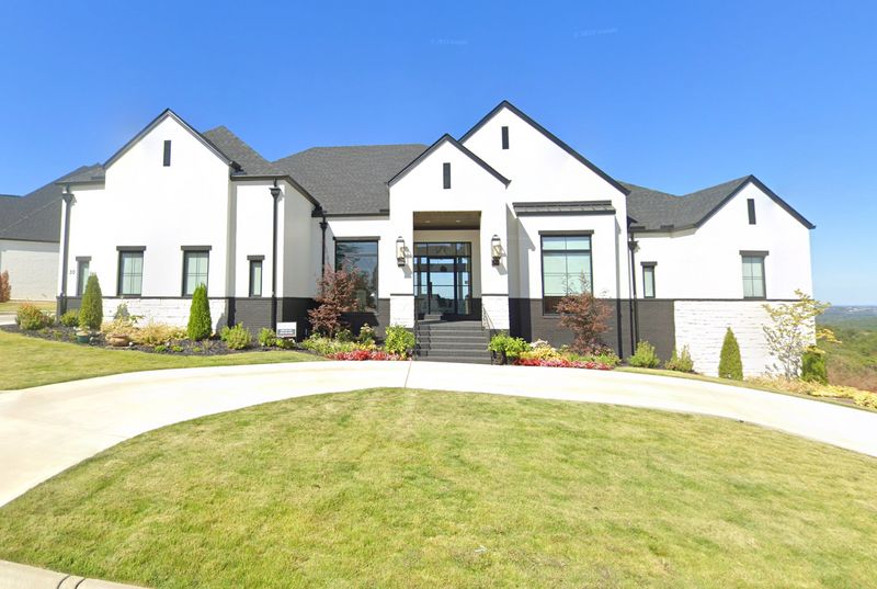 Texas Limestone Elegance: Transforming Little Rock's 30 Haywood with Stone Works' Masonry Expertise
